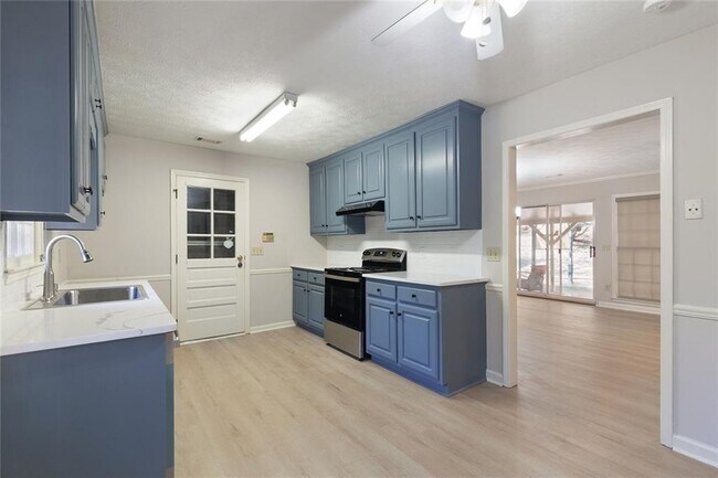 Photo - 390 Tidwell Rd