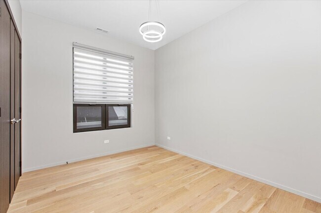 Photo - 1734 N California Ave Unit 2