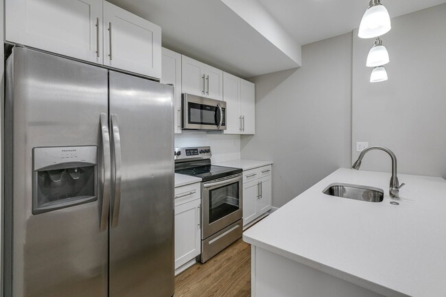 Building Photo - 1218 N 6th St Unit 1
