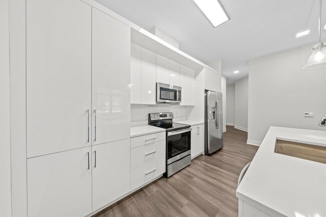 Building Photo - 121 34th St Unit 614 Rental