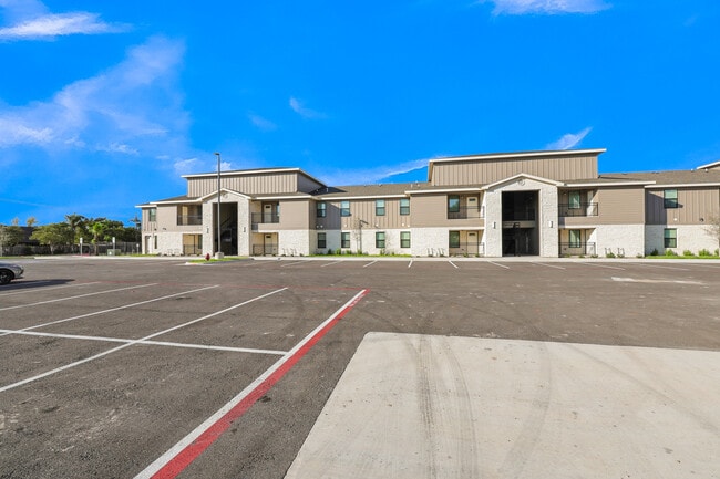 Building Photo - Depot Apartments Unit 111