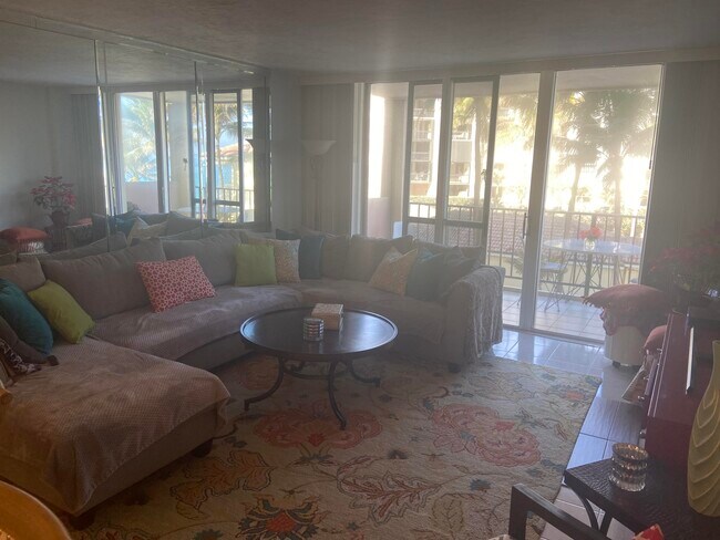 Photo - 1149 Hillsboro Mile Unit 309