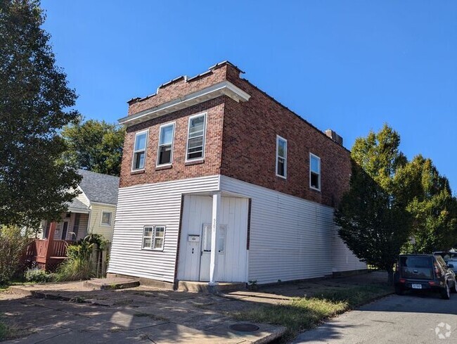 Building Photo - One of the Largest One Bedrooms I have See... Rental