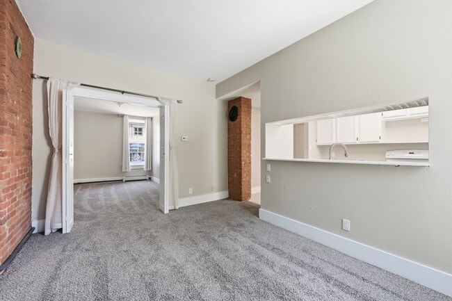 401 Rose St