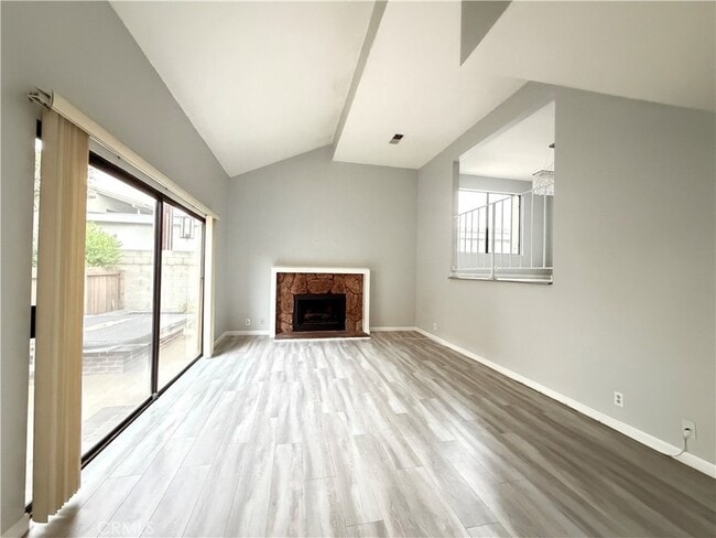 Photo - 1145 E Arcadia Ave Unit 4