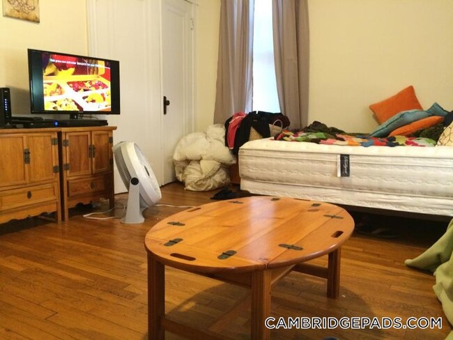 Photo - 1610 Massachusetts Ave Apartamento Unidad 12
