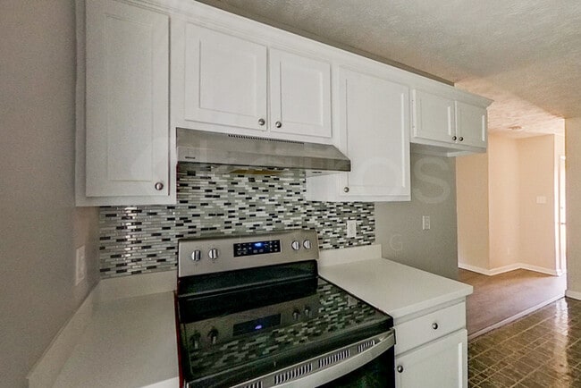 Photo - 908 Inglewood Ln