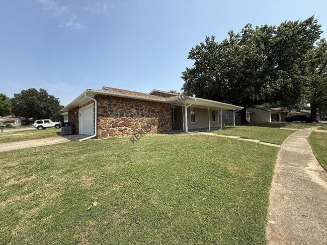 Photo - 1237 N Ironwood Pl