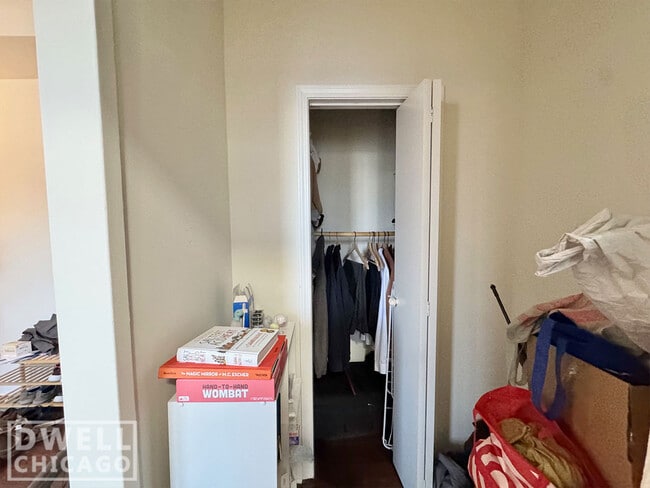 Photo - 3346 N Marshfield Ave Unidad 1