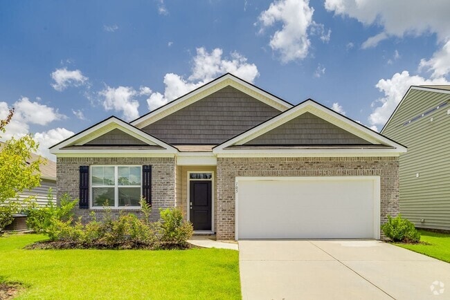 Building Photo - Stylish 4-Bed 2 Bath Ranch Home with Moder...