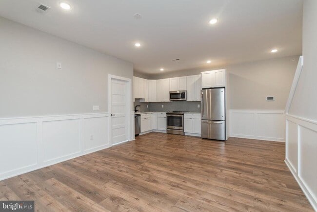 Building Photo - 439 N 35th St Unit D