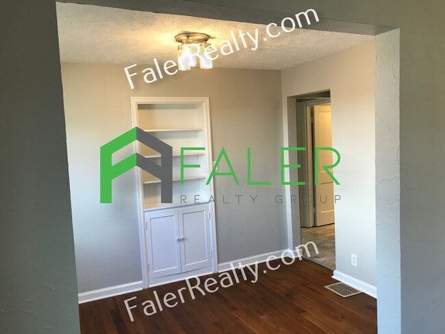 Photo - Check out this Charmer!