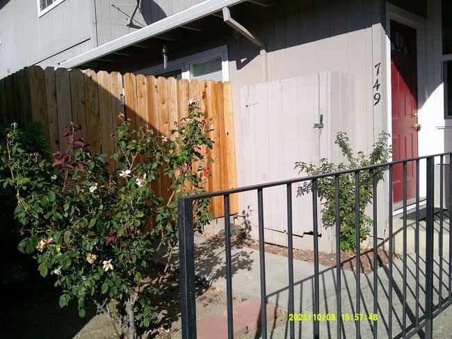 Photo - 749 Beelard Dr