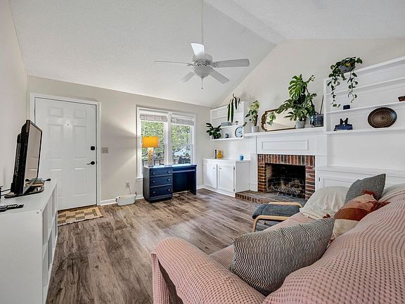 Photo - 1007 Chevis St