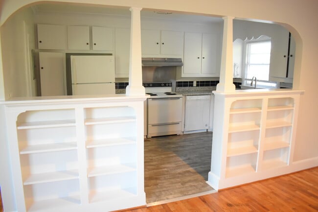 Photo - 2103 Pender Ave Unit 1