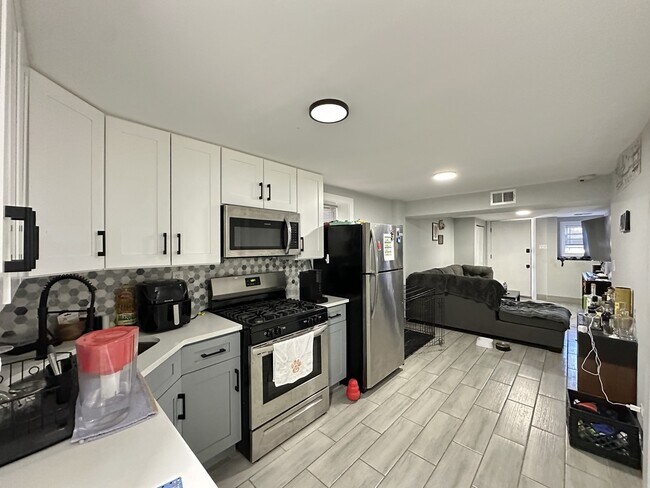 Photo - 1721 N Mozart St Unit 6H