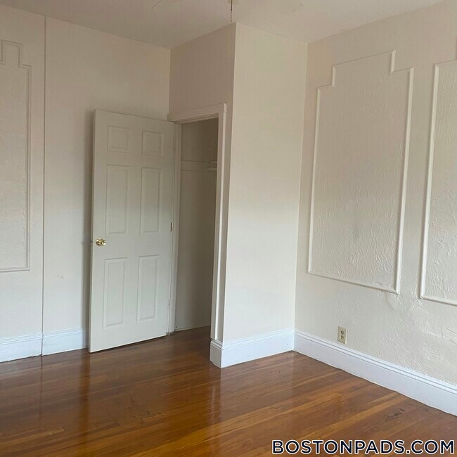 Photo - 19 Mora St Unit 6