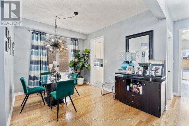 Photo - 307 Northglen Blvd