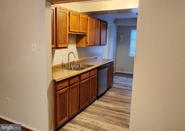 Building Photo - 1219 Marcy Ave