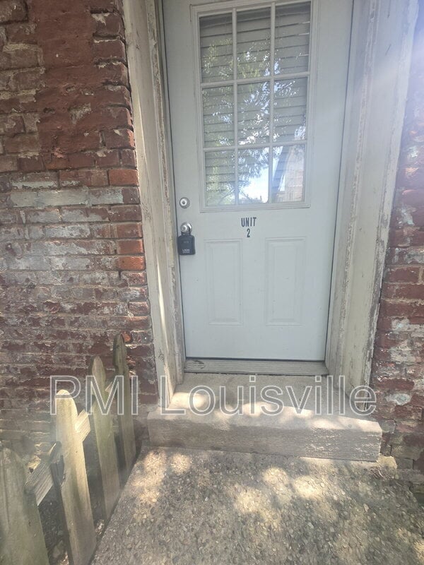Building Photo - 1156 S Brook St Unit 2 Rental