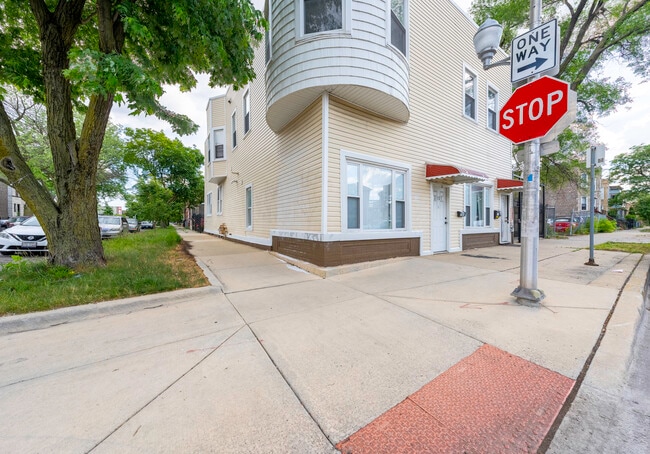 Photo - 3101 W 38th St Unit 2F