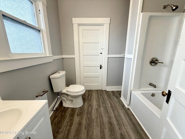 Photo - 1825 E Oak St Unit 2