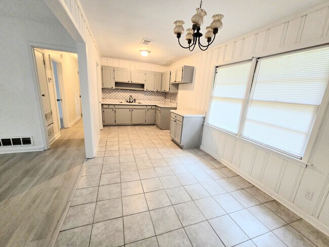 Photo - 204 W Park Ave