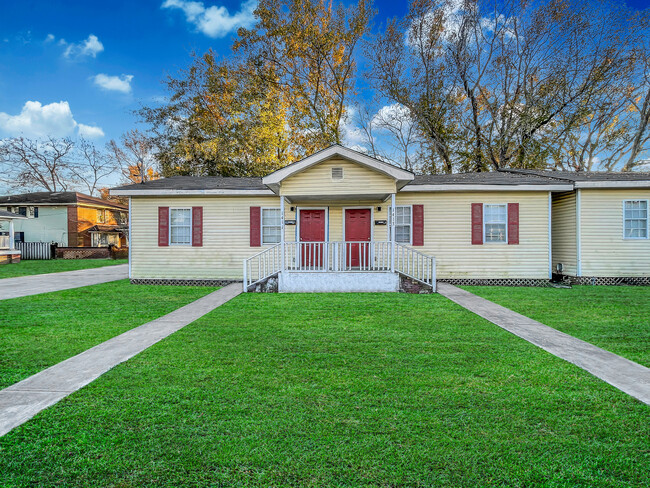 Photo - 1425 Richards St Casa