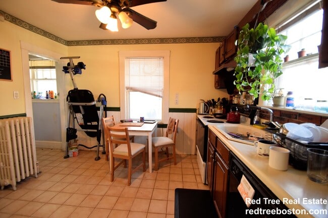 Photo - 98 Beechcroft St Unit 1