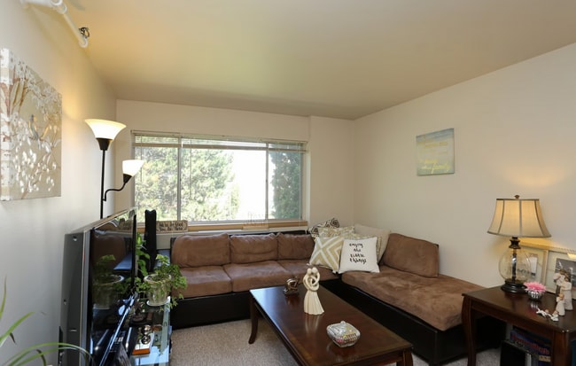 Photo - Pinehaven Apartments