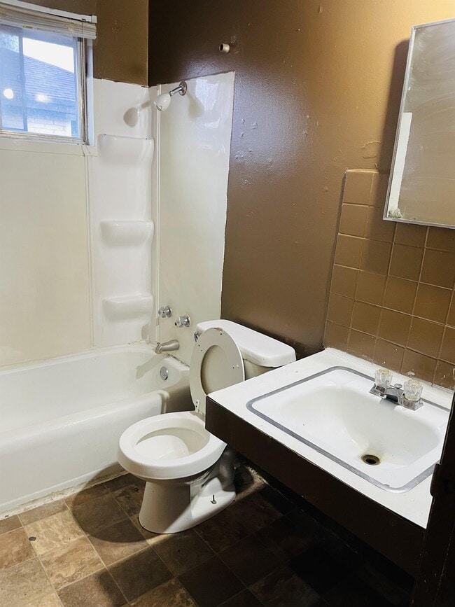 8736 W Carmen Ave Unit 4