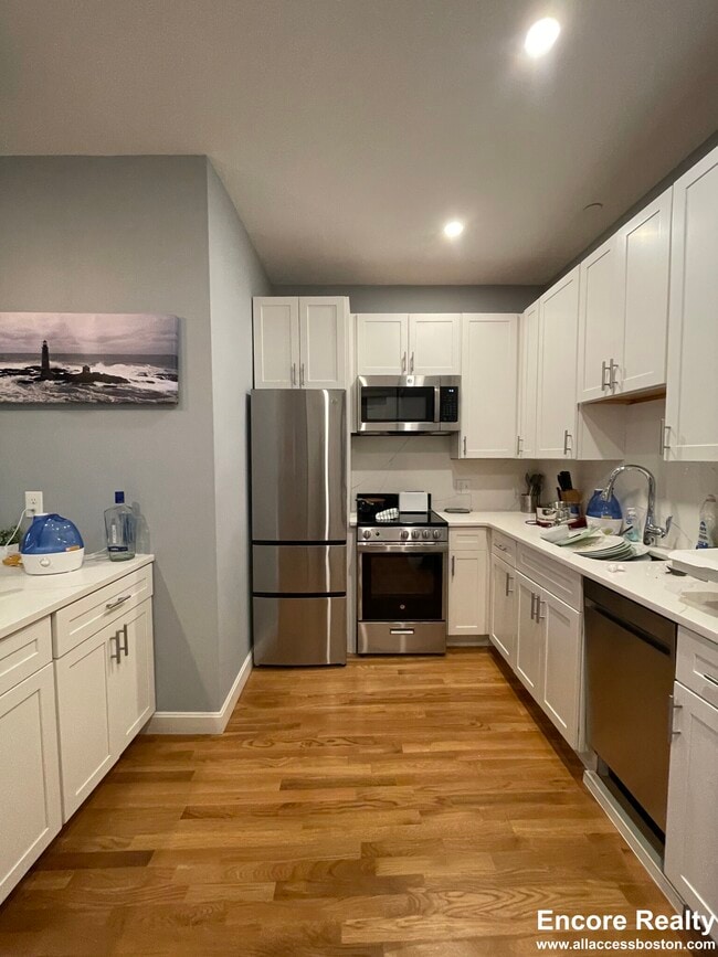 Photo - 465 Beacon St Unit 3R