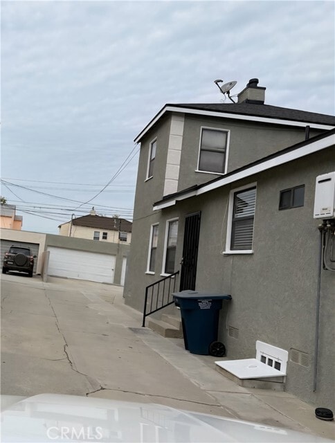 Building Photo - 15717 Brighton Ave Rental