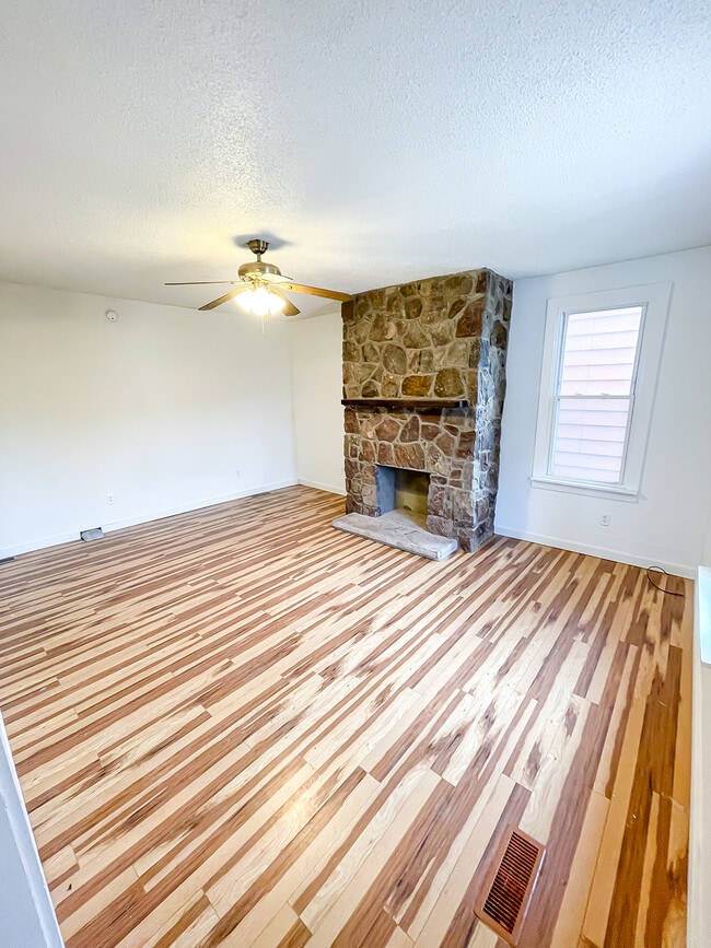 Photo - 601 Mt Pleasant St