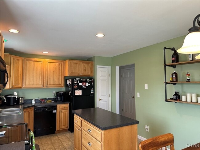 Photo - 737 Sleepy Hollow Rd