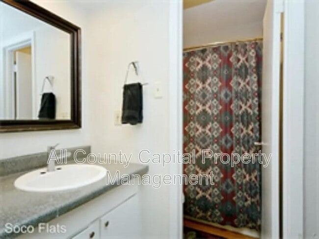 Photo - 4500 Witham Ln Unidad 101