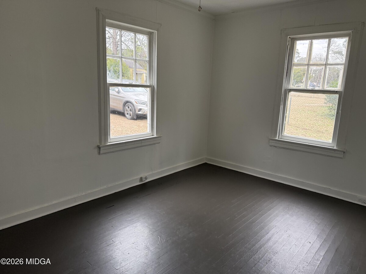 Photo - 1260 Auburn Dr