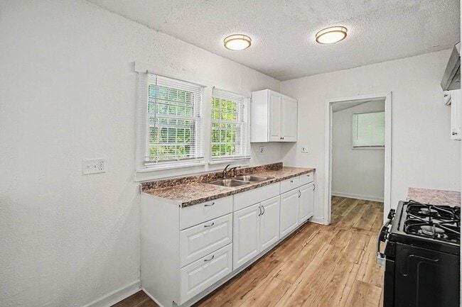Photo - 5013 S Benton Ave