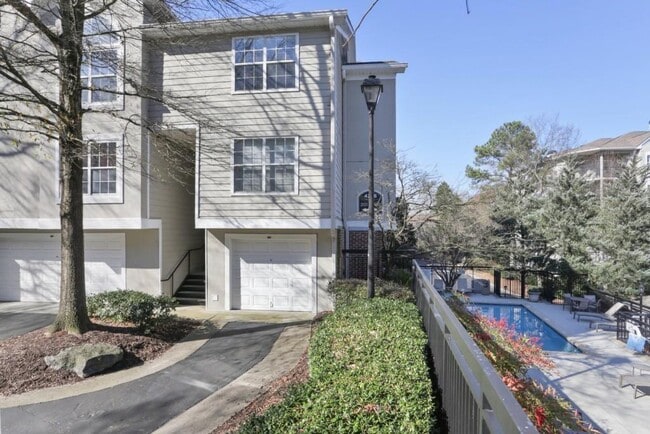 Building Photo - 4246 River Green Dr NW Unit 208