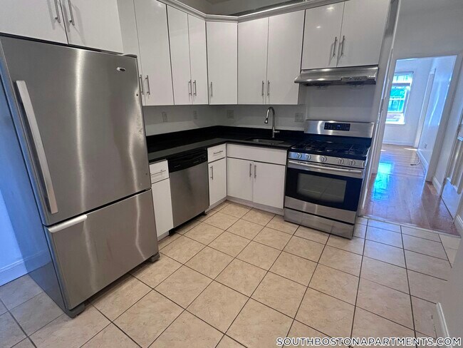 Photo - 63 Middle St Unit 3