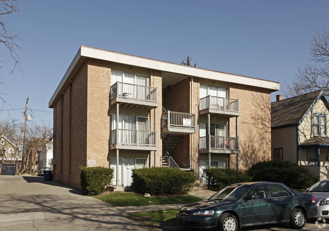 Photo - Henry Hatch Apts