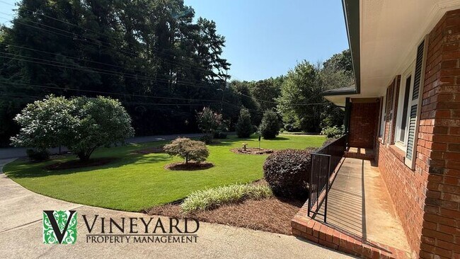 Photo - 115 Timberland St