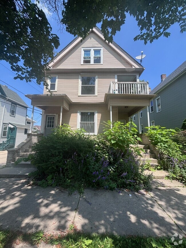 Building Photo - 1524 East Windsor Place Unit 1524 Rental