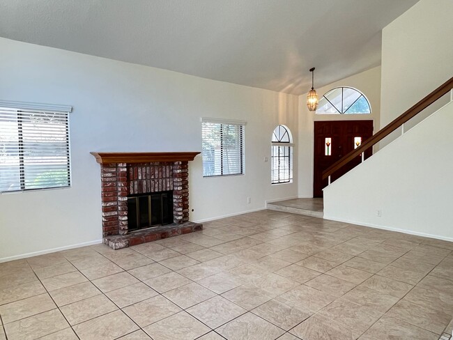 Photo - Spacious 3 bedroom, 2.5 bath duplex with private backyard for rent