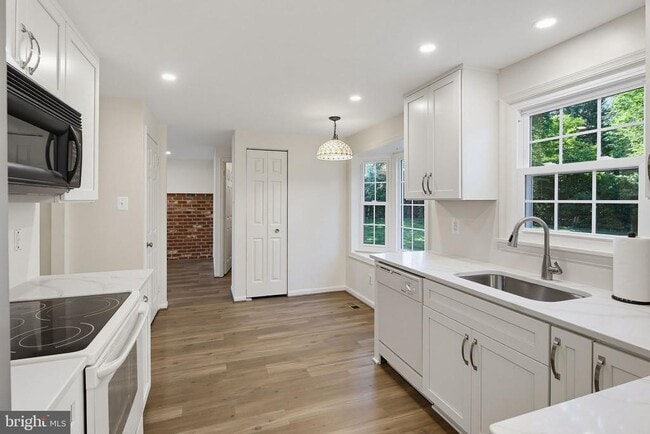 Photo - 18904 Blue Heron Ln