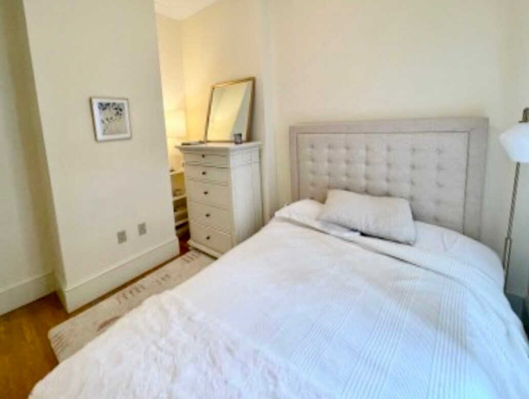 Photo - 195 Commonwealth Ave