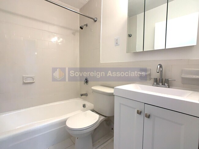 3333 Broadway Unit C21F