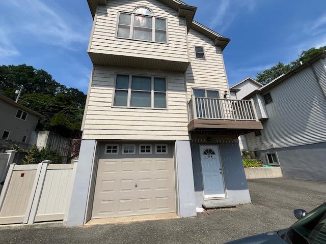 Building Photo - 39 Sands Point Rd Unit B Rental