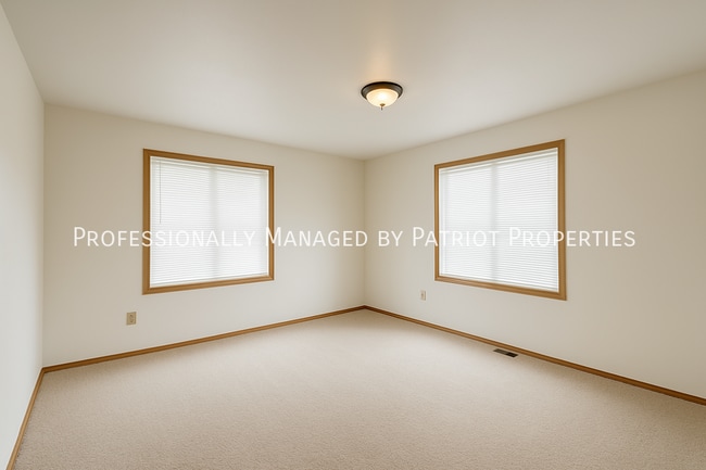 Photo - 2285 S Thompson Dr Unidad 2