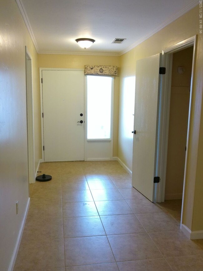 Photo - 726 Almond Dr